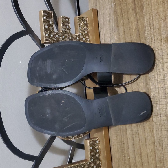 Zara Women's Black Flat Strappy Sandal With Metal Ornament Sz 9 (40) - Picture 10 of 11